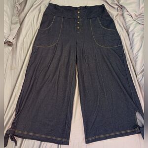 🍒3 for $50🍒 Effie's Heart gaucho pants